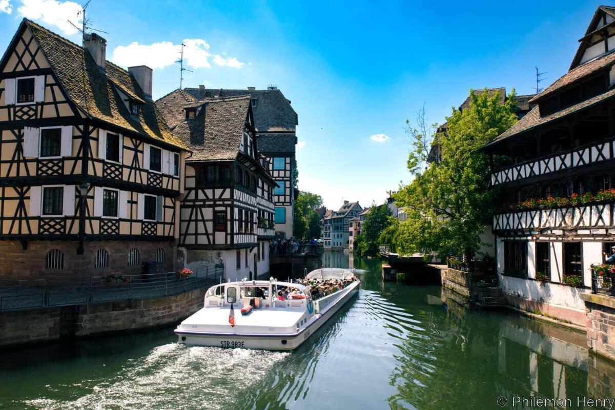 Luminous Apartment In Kehl Near Strasbourg, Conveniently Located Next To A Tram Stop With Direct Access To Strasbourg City Centre Eksteriør bilde
