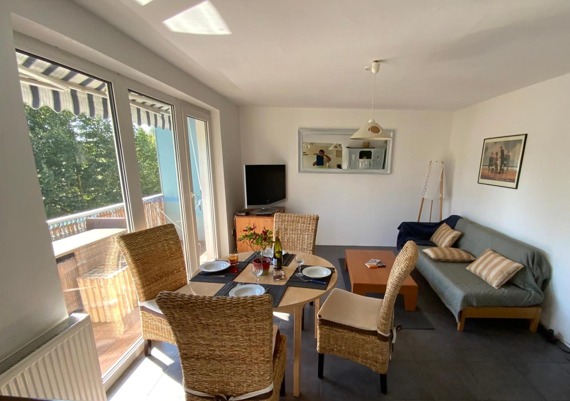 Luminous Apartment In Kehl Near Strasbourg, Conveniently Located Next To A Tram Stop With Direct Access To Strasbourg City Centre Eksteriør bilde